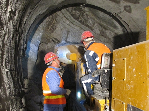 十餘台(tái)徐工掘進機貴陽(yáng)地鐵展風采