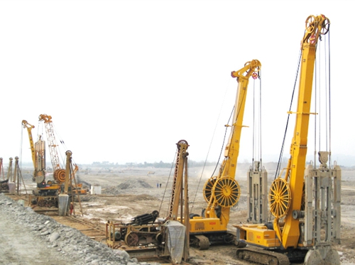 樂山機群施(shī)工