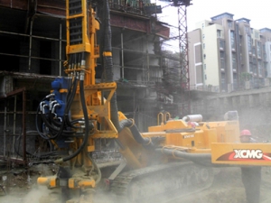 錨(máo)杆鑽施(shī)工2